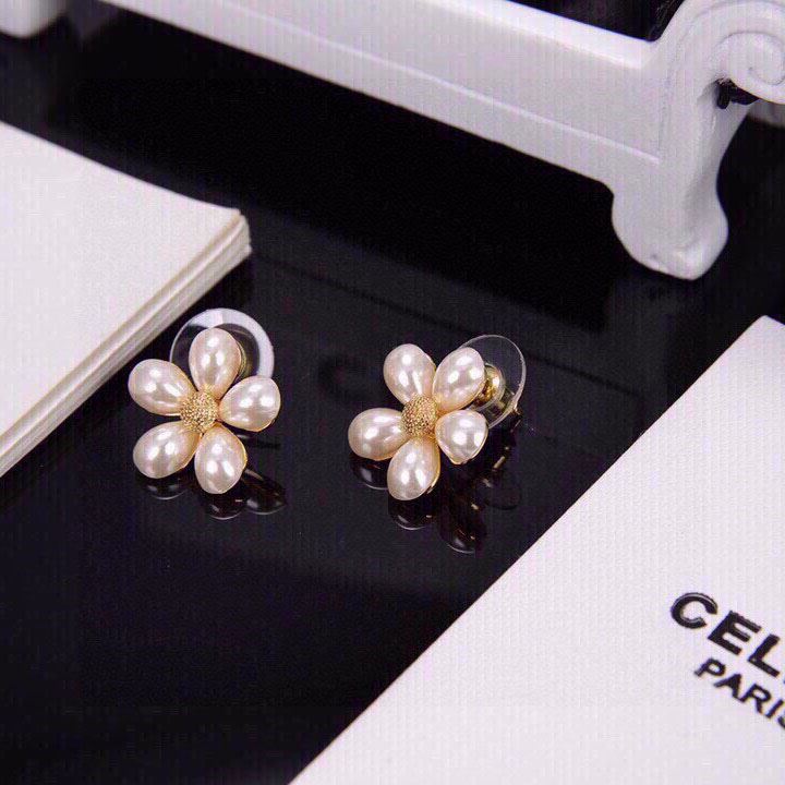 Ce**e earrings